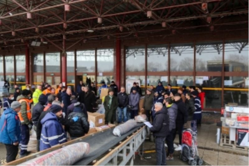 BÜYÜKŞEHİR’DEN AFET BÖLGESİNE 81 TIR İNSANİ YARDIM