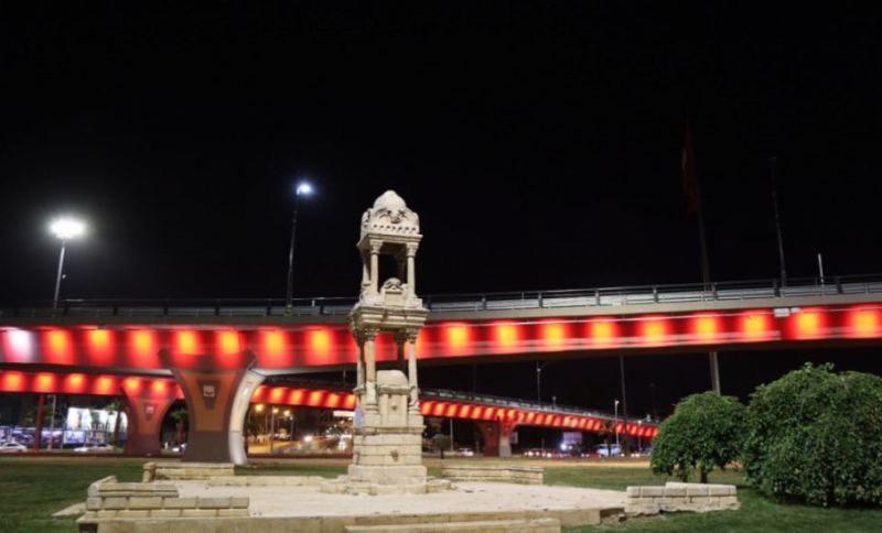 Abide Kavşağı Viyadükleri Işıl Işıl Oldu