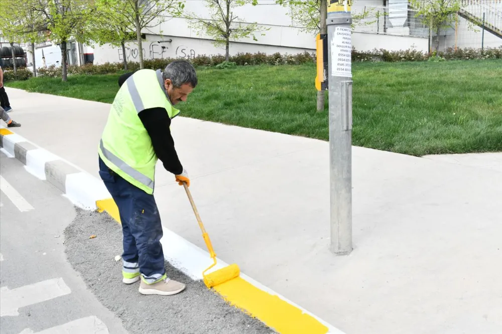 Esenyurt’ta Yıllardır Bozuk Olan Yollar Yenileniyor!   